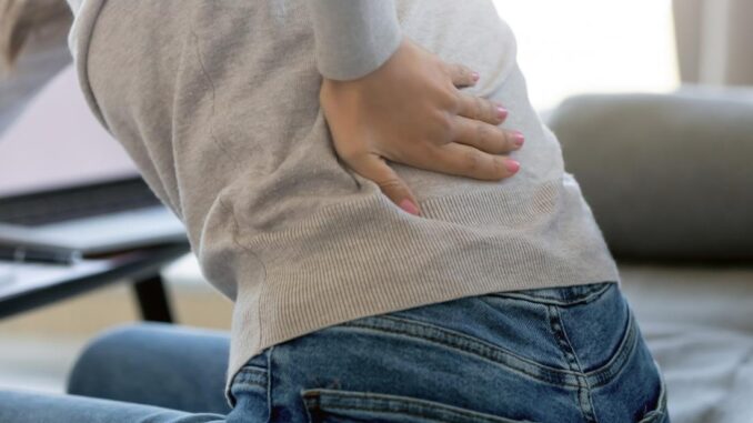 Don't ignore these sign & symptoms of Kidney Stone; Rush to the Doctor
