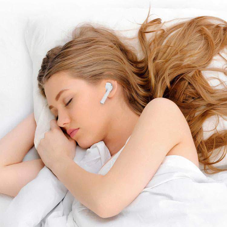 How Do Earbuds, Headphones Affect Your Hearing? The Healthy Pandas