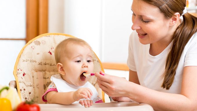 technique of breastfeeding or formula feeding